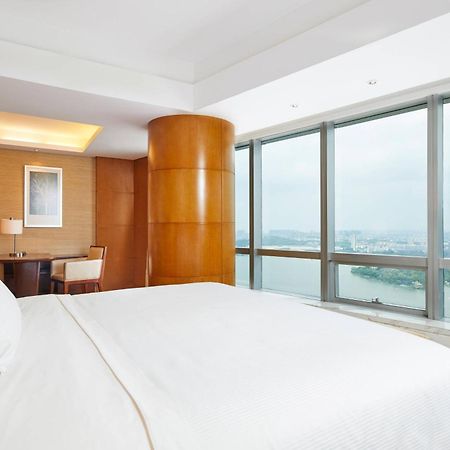 The Westin Nanjing Xuanwu Lake エクステリア 写真