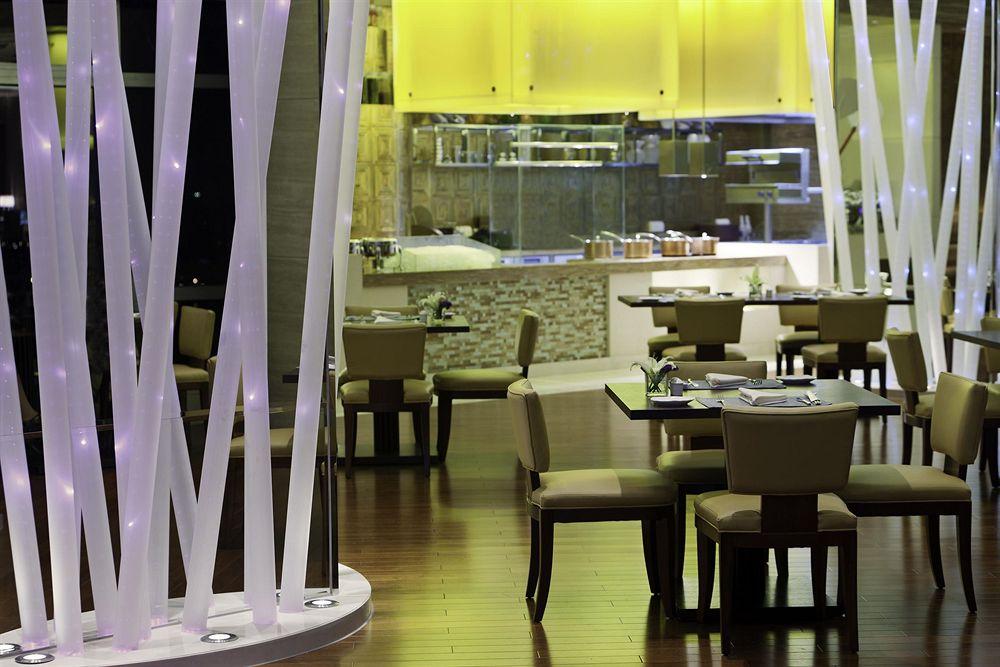 The Westin Nanjing Xuanwu Lake エクステリア 写真