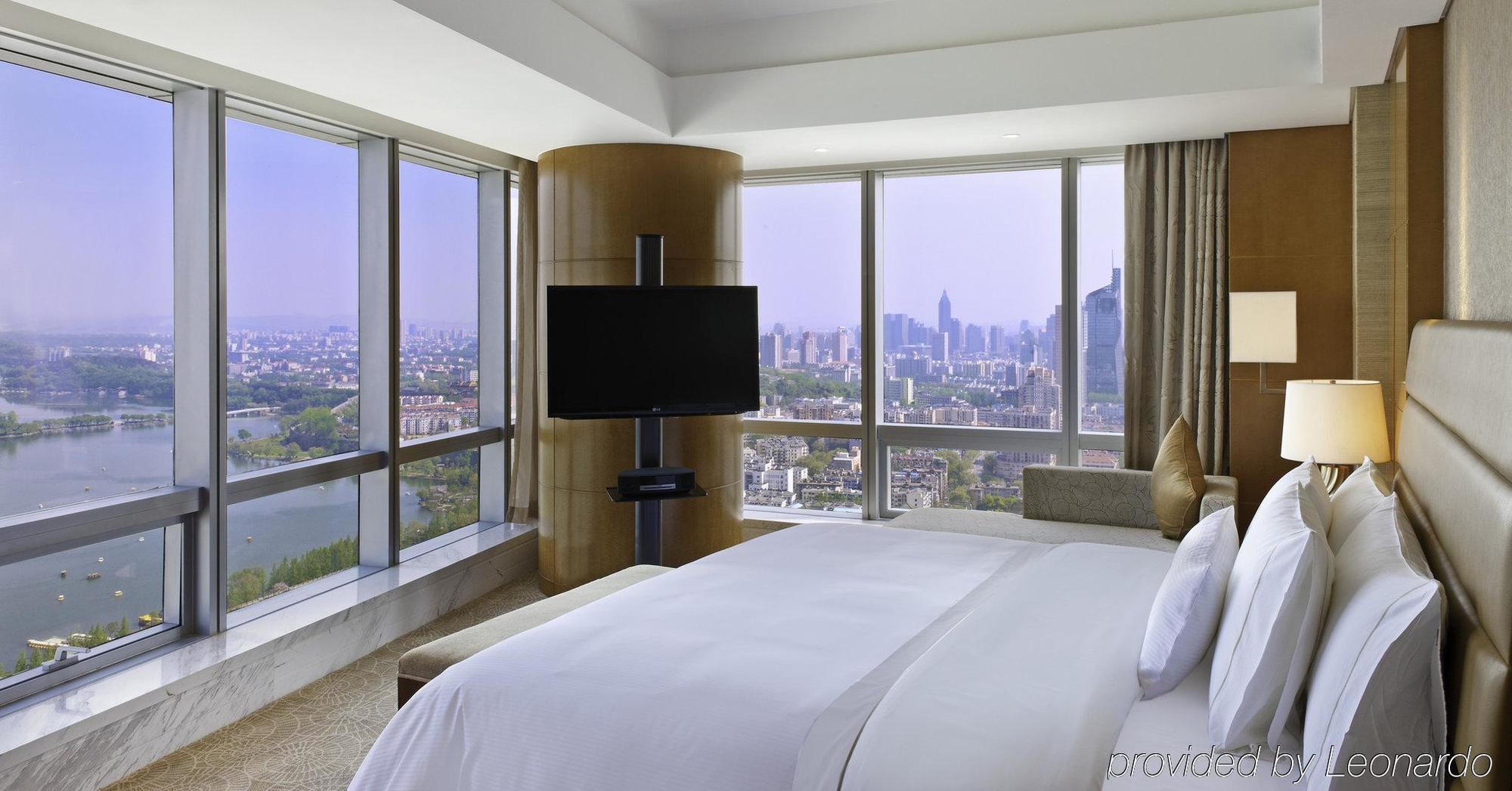 The Westin Nanjing Xuanwu Lake エクステリア 写真