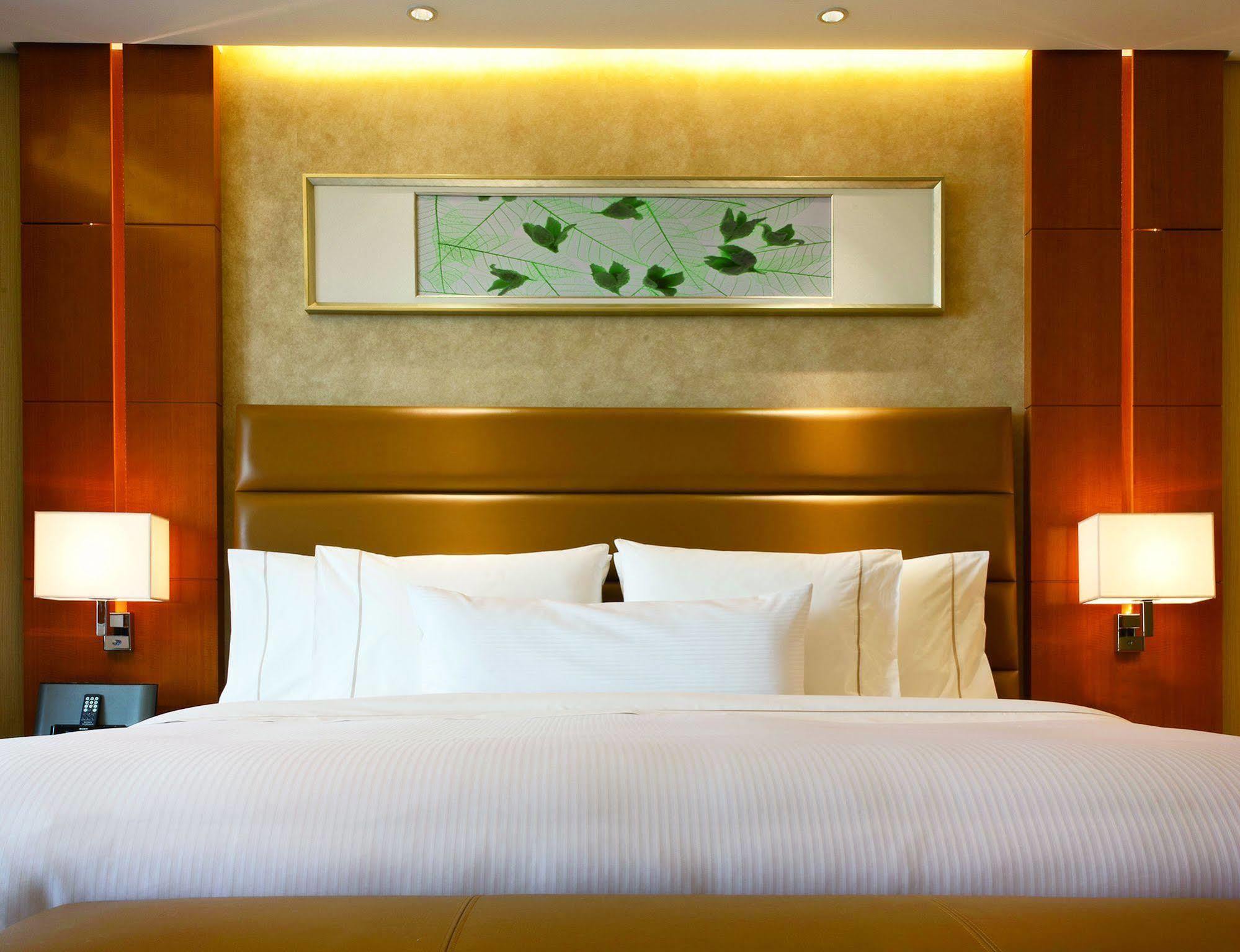 The Westin Nanjing Xuanwu Lake エクステリア 写真