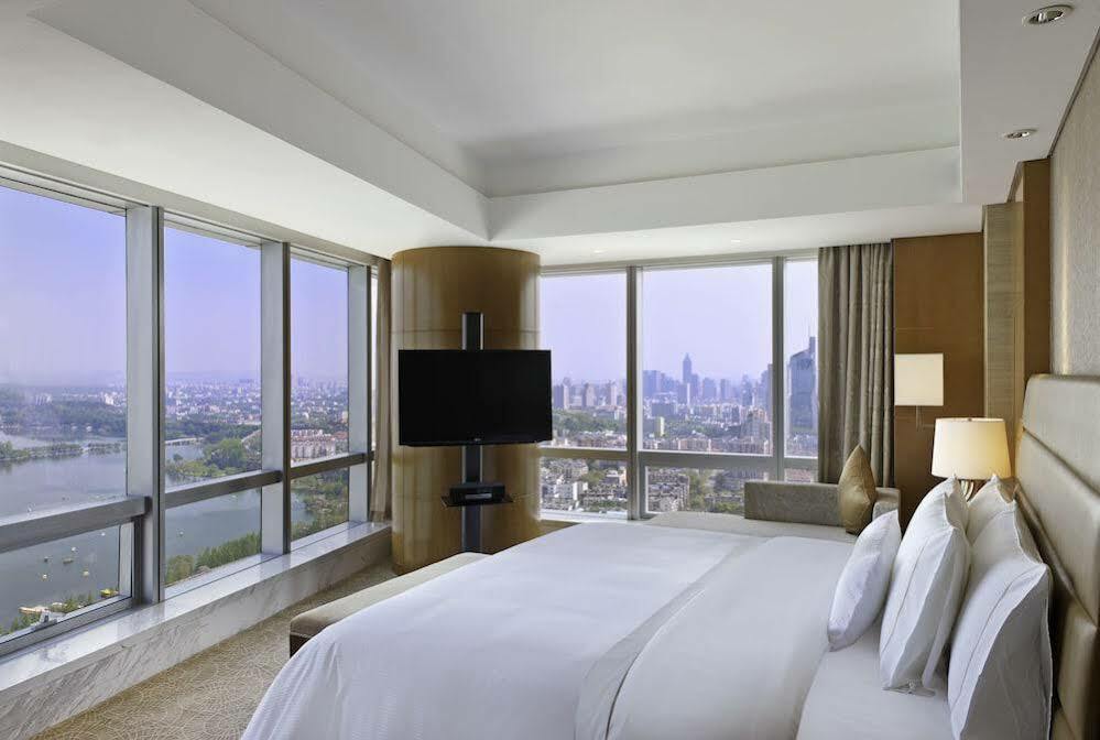 The Westin Nanjing Xuanwu Lake エクステリア 写真